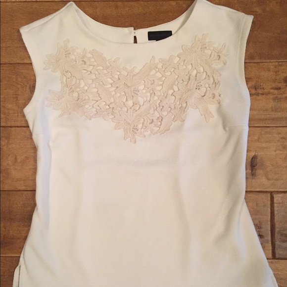 Worthington Tops - Cream shell with woven detail